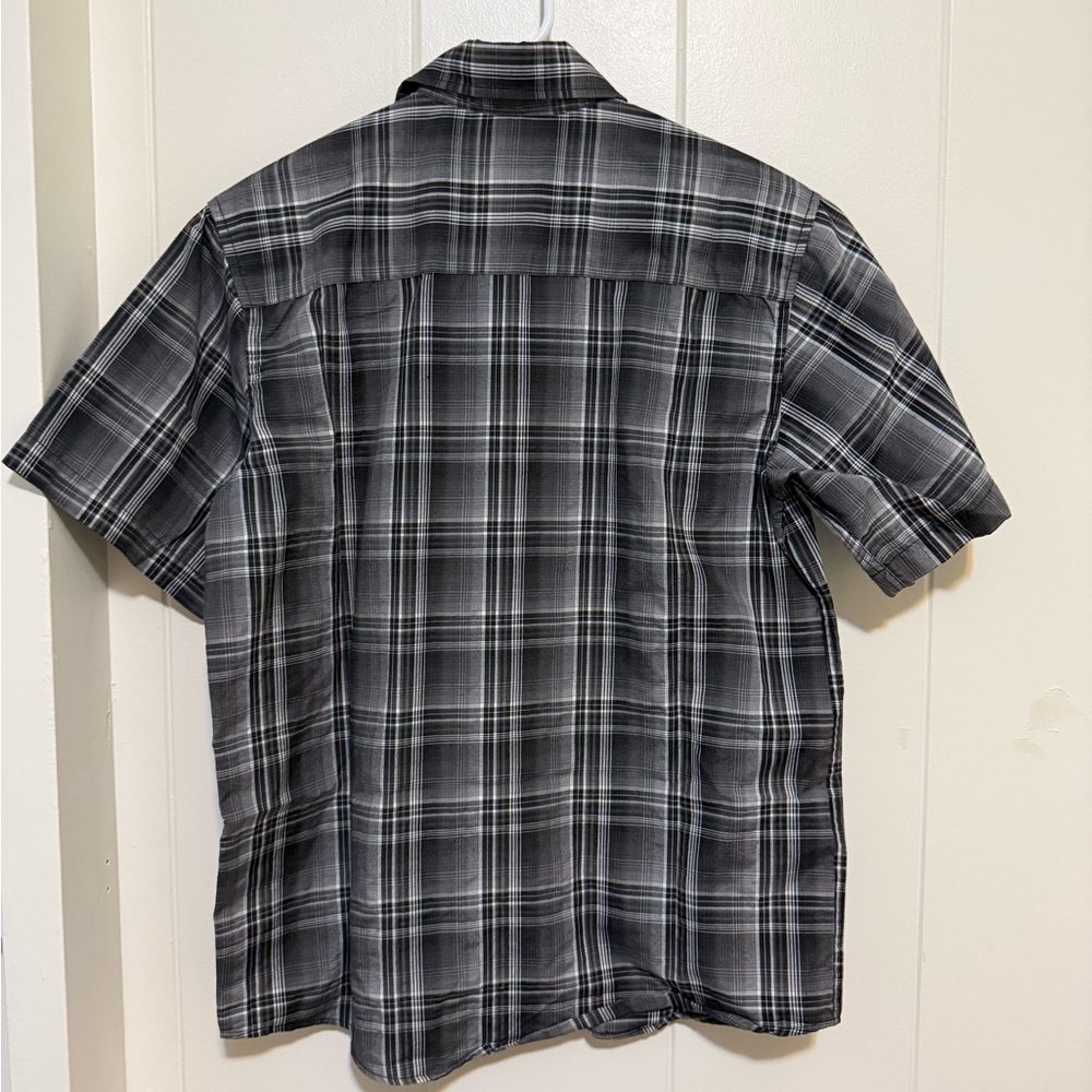 Button down shirt - Picture 2 of 3